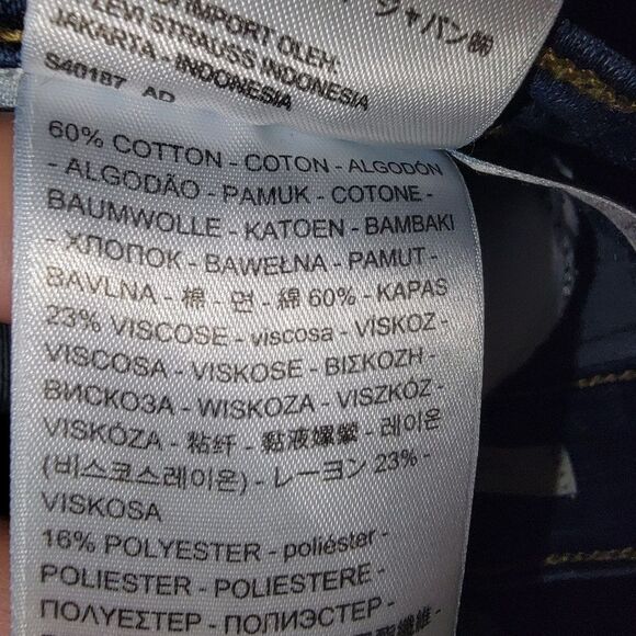 Levi's Women's Classic Straight Leg Denim Jeans Size 10 - Picture 7 of 7